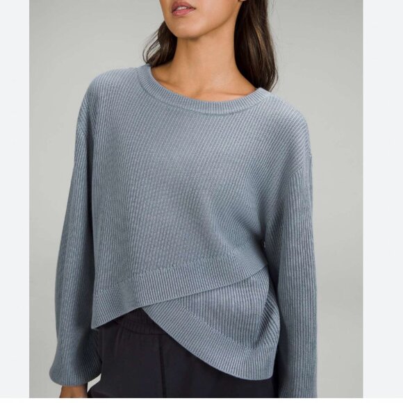 Lululemon Reversible Crossover Sweater in Chambray Gorpcore Athleisure Sz 8 - Picture 1 of 6